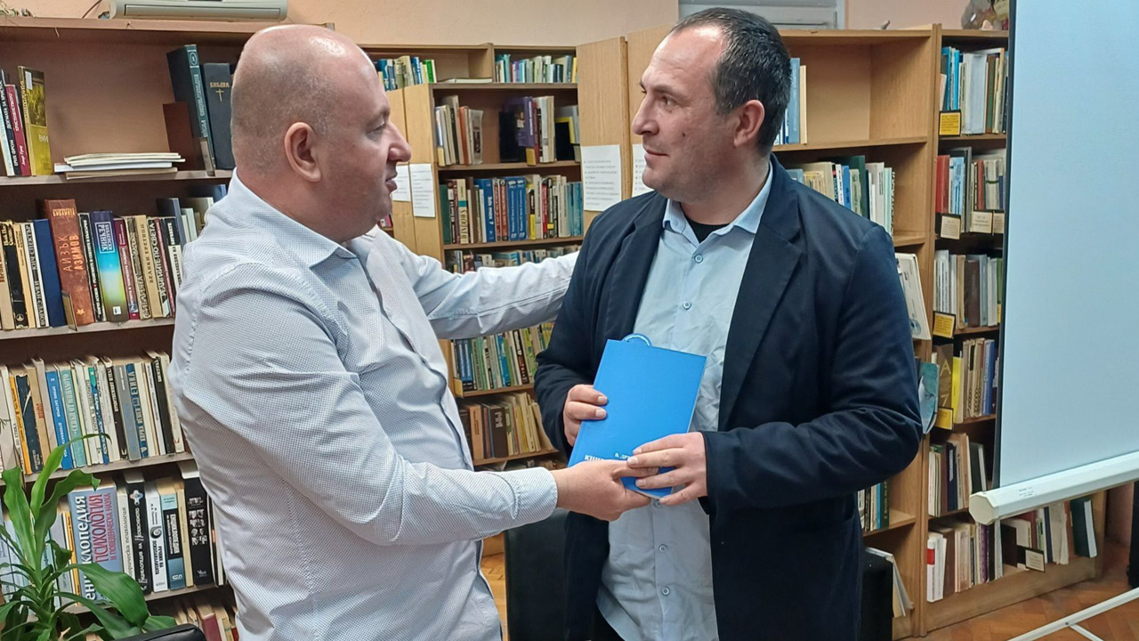 Представяне на книгата „Книга на щастието“ на Владимир Дръндаревски