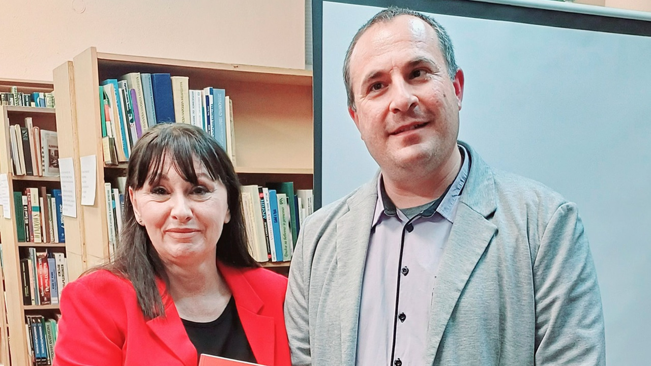 В Общинска библиотека „Стоян Дринов“ – Панагюрище бе представена книгата „Пътища от огън“ на Мария Лалева